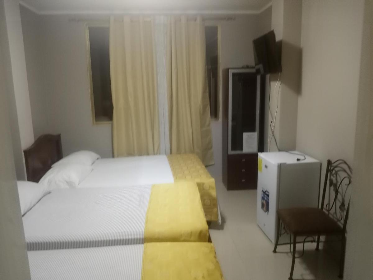 Hotel Premier Inn Manta Eksteriør billede